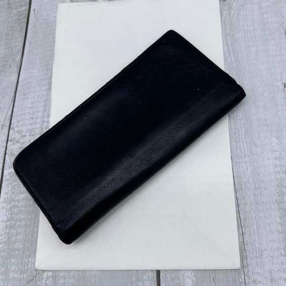 AUTHENTIC Prada wallet in black. - Picture 3 of 16